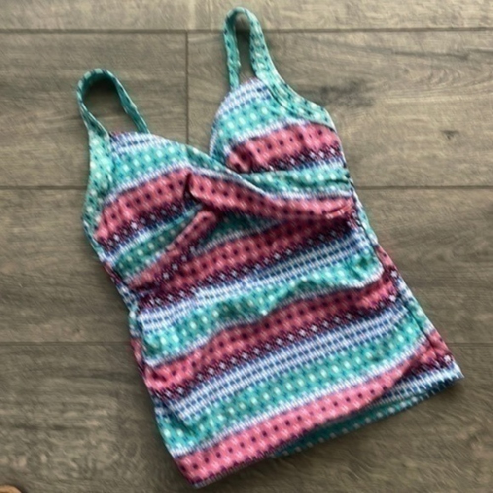 NWT land‘s end swim top size 4